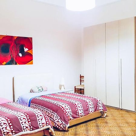 דירות ג'ובינאצו La Casa Dei Colori מראה חיצוני תמונה