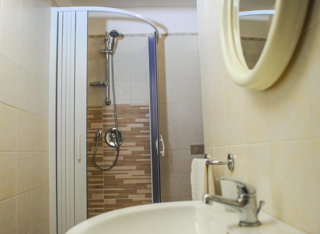 דירות ג'ובינאצו La Casa Dei Colori מראה חיצוני תמונה